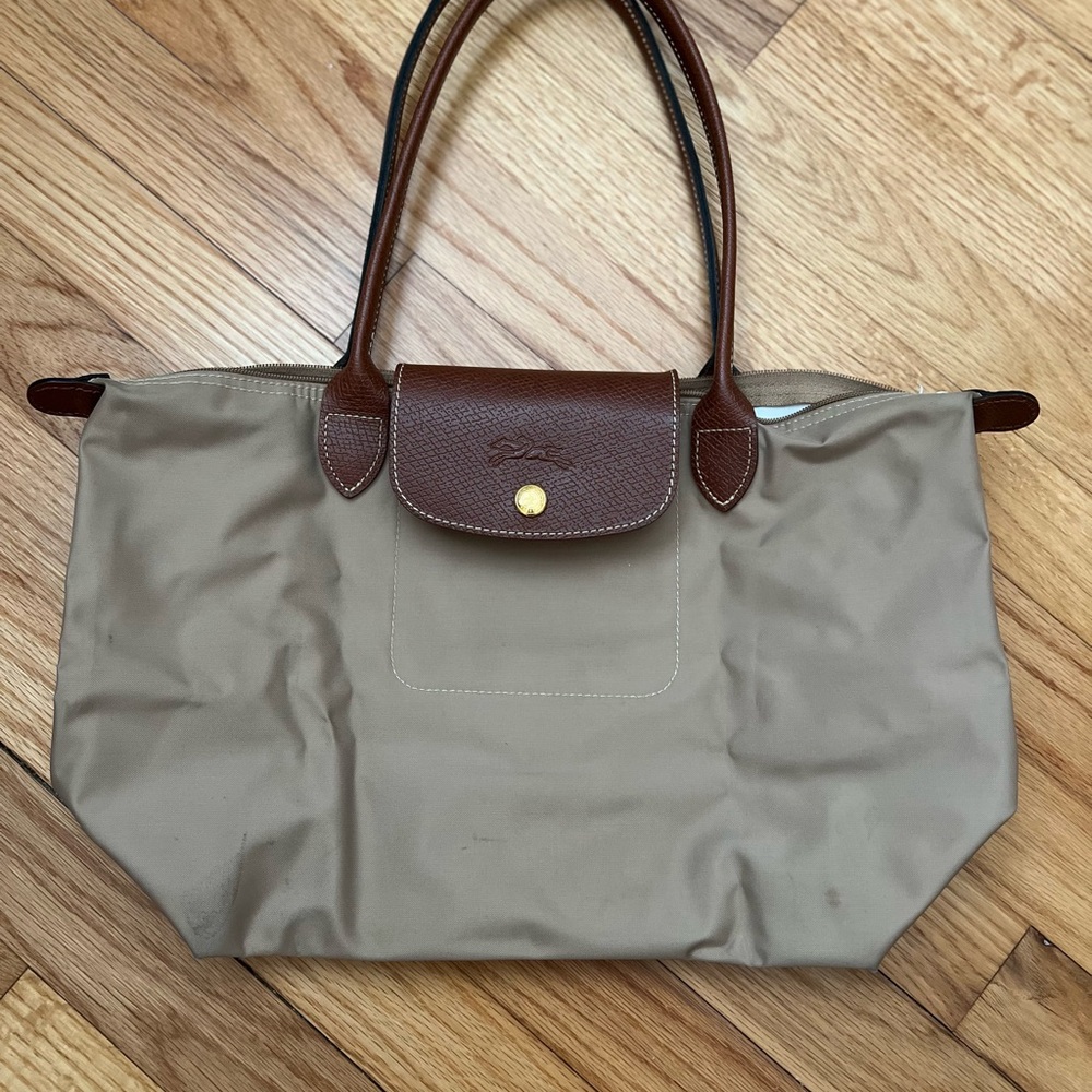 Longchamp Medium Le Pliage Nylon Shoulder Tote